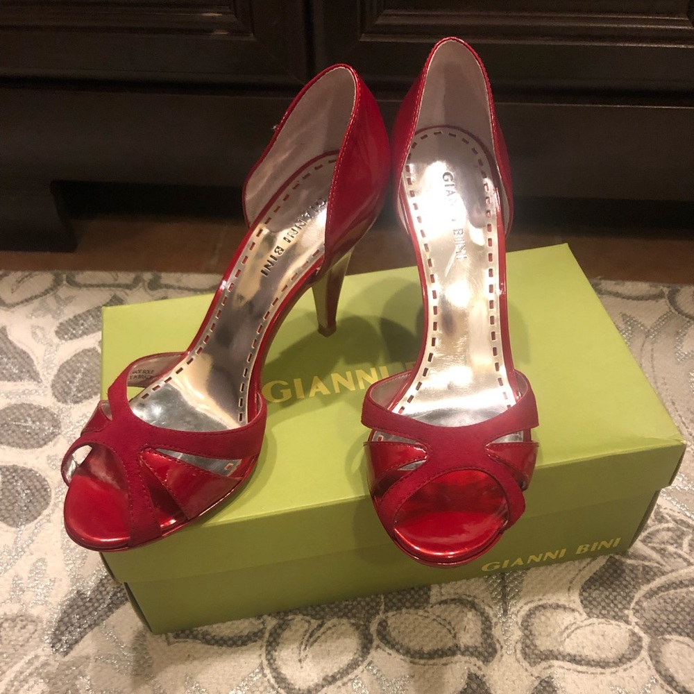 Gianni Bini Red Heels Size 8 1/2